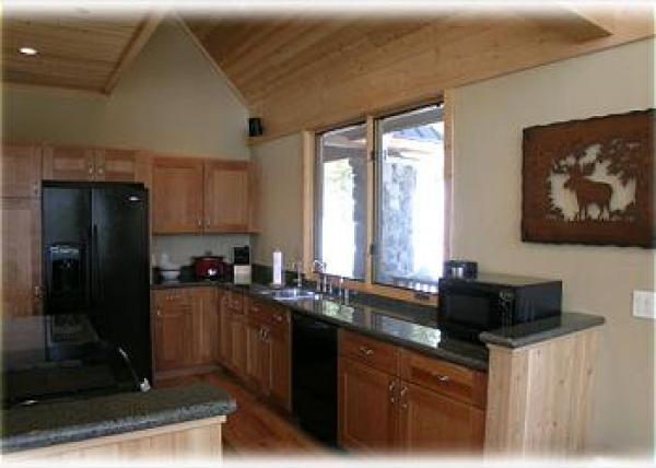 The chef of your group will love this kitchen