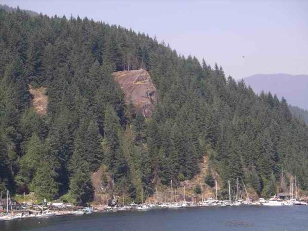 Deep Cove Lookout on Baden-Powell Trail