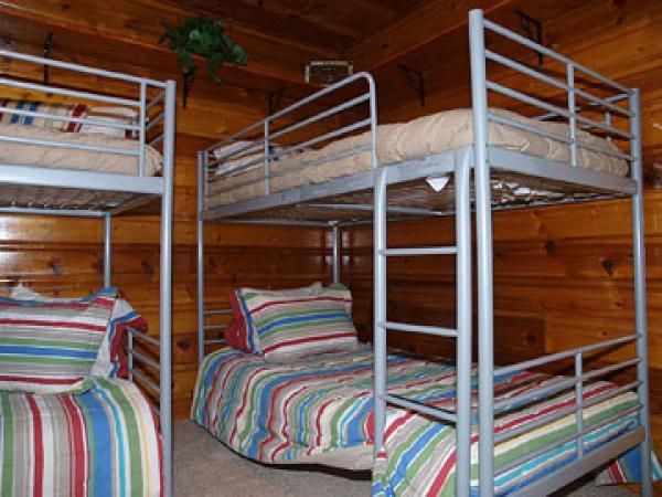 Kid's Bunk Rom