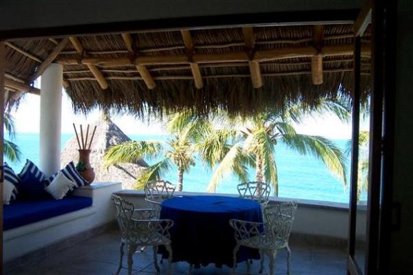 Blue Moon Suite Porche View