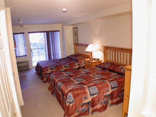 Side by Side 2 Queens