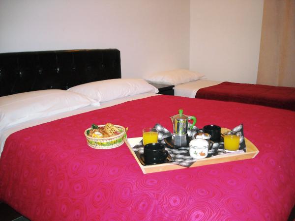 family rooms with 4 beds