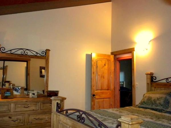 Bedroom - all have cathedral ceilings