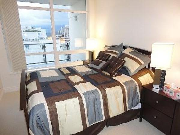 Bedroom with view of the Harbour (bed linen Incl.)