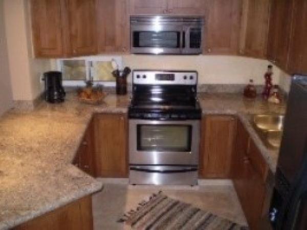 Spacious kitchen with upgraded SS appliances 