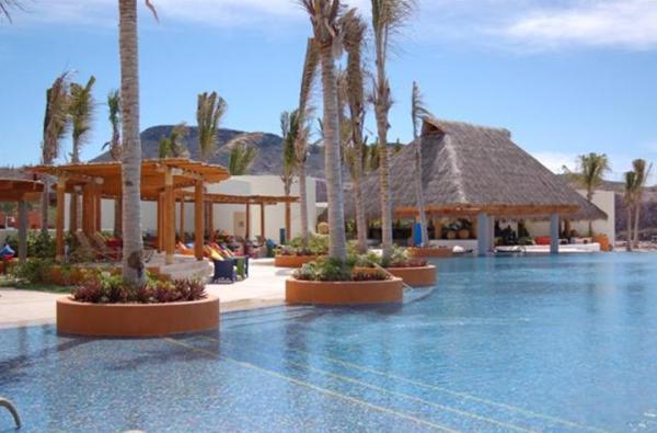 Private Beach Club and Tennis