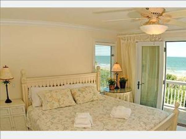 Second Floor King Oceanfront Suite
