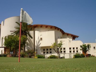Villa El Cid putting green