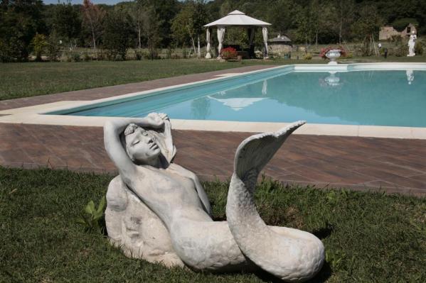 Detail of the swimming pool