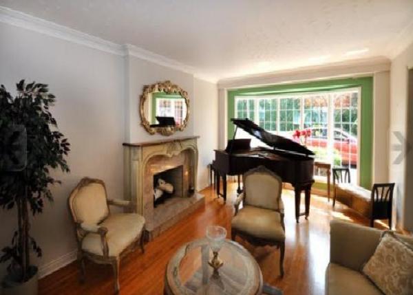 Sitting Room with Fireplace