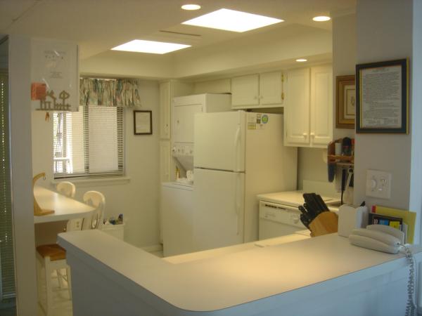 Kitchen with washer dryer unit