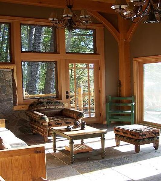 Interior - Family Room 