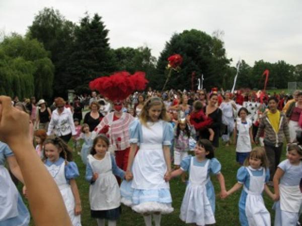 neighbourhood park - alice fest