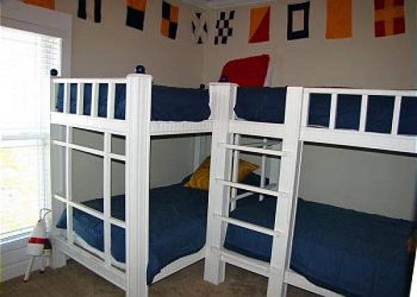 Level 03: Bedroom 03 with 2-Bunks 