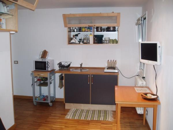 View Kitchenette