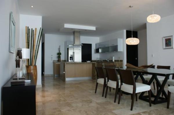 Beautiful Layout of Dining Area and Kitchen