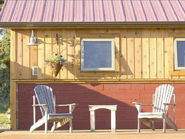 Deck views to the Bridgers