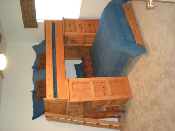 Twin bedroom