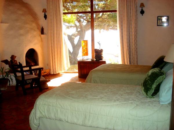 Spectacular Twin Bedroom View 