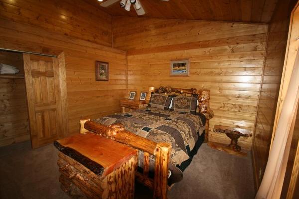 West Yellowstone, Montana, Vacation Rental Cabin