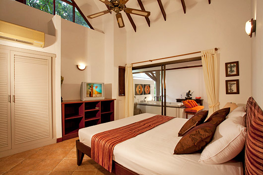 Bang Por Beach Villa Rentals