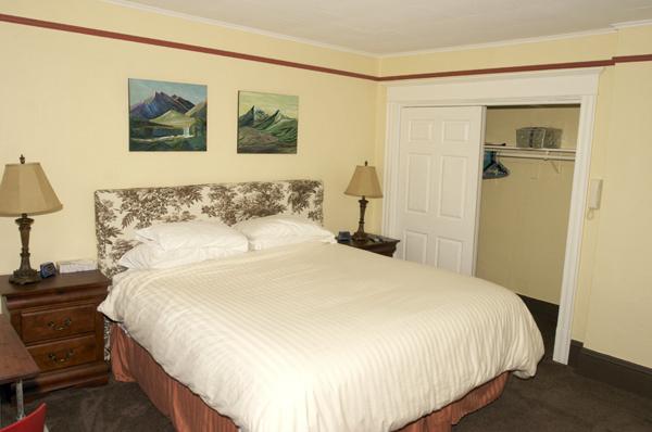 Bedroom - Apartment 300