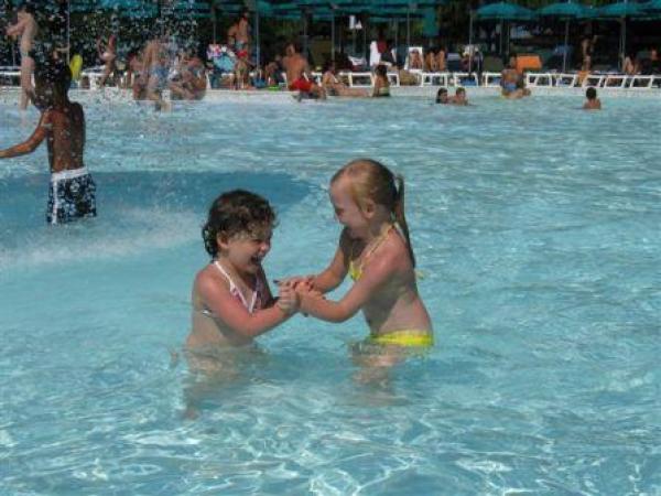 Aqualand Water Park (15 mins drive South)
