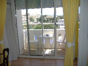 Balcony with views to the sea