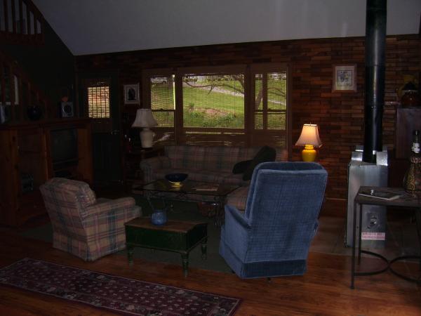 Living Room w/Fireplace and Game Table