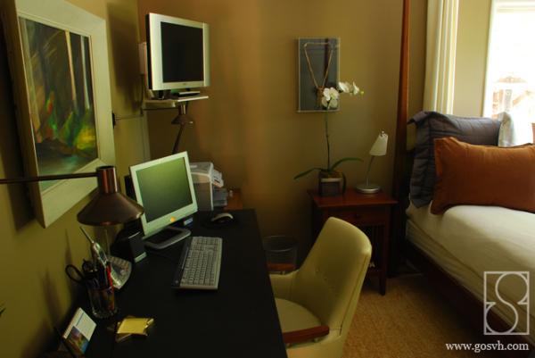Second Bedroom - Queen Bed