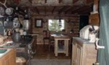 Livingston, Montana, Vacation Rental Cabin