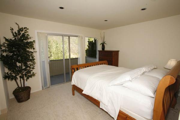 Queen Bedroom