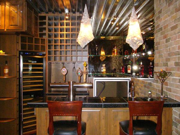 Rec Room with 6 tap beer system