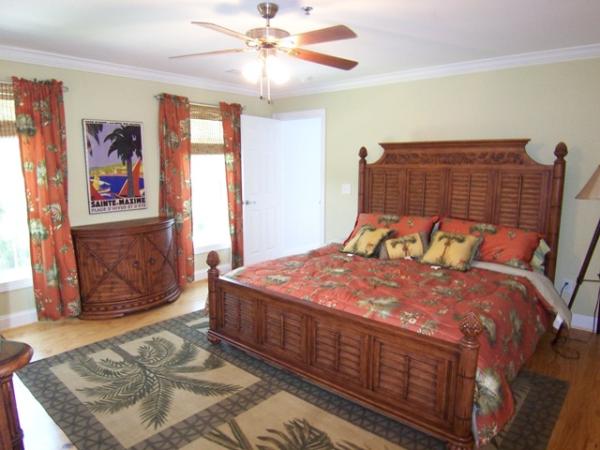 Master Bedroom Suite - Upstairs