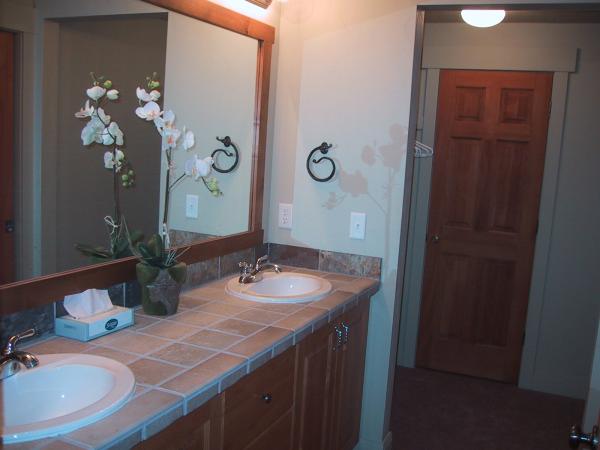 MainBR Double Bowl Vanity, Dressing Area, Jacuzzi