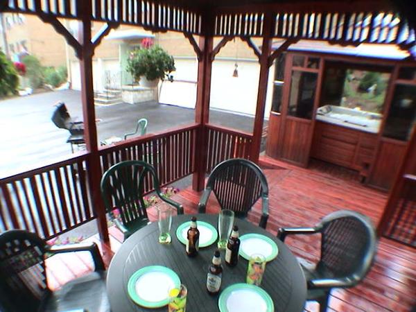 Private Gazebo, Hot Tub and BBQ Area