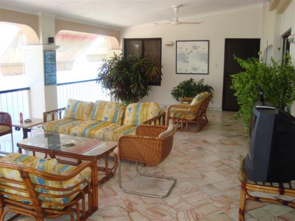 upstairs sitting area 