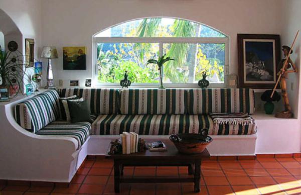 Spacious Living Room