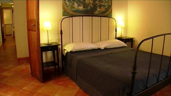 Bartolo Apartment - One of 2 Bedrooms