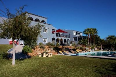 Villa P21645 garden and pool