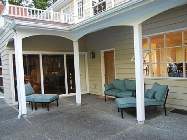 Covered Area Next to the Pool