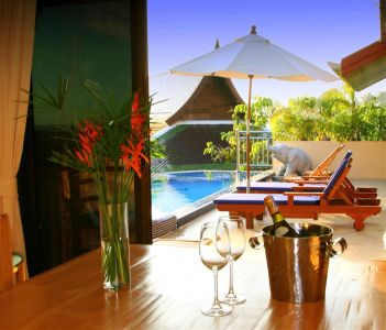 Malee Villa pool and drinks