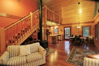 Glacier Springs Cabin #21 lopen living area