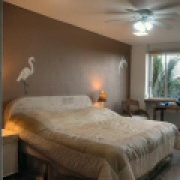 Townhouse bedroom: 6 with king beds