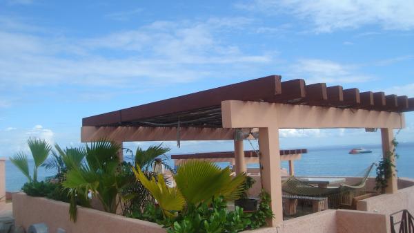 Roof Top with Great Views and Breezes