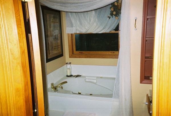 Master Bedroom Jacuzzi