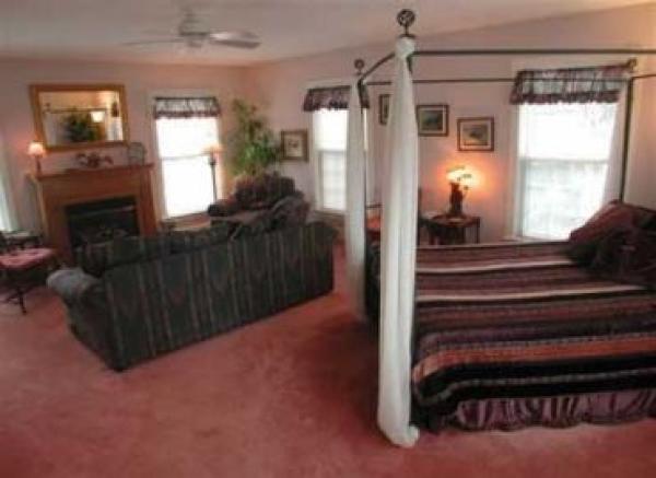 Mauve Suite