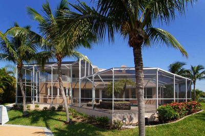 Villa Grand Paradiso - View from back garden