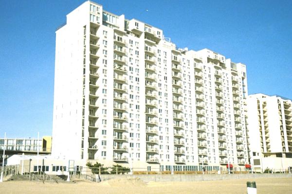 Dolphin Run Cond