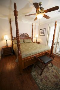 Four poster bed